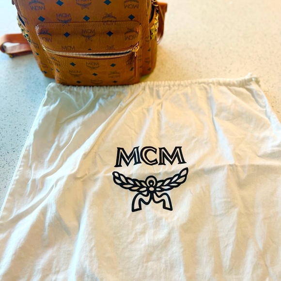 MCM   ***NEW XL Dust Bag *** - Picture 2 of 3